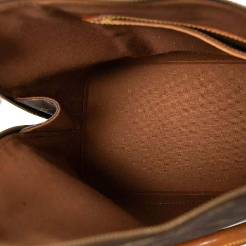 Louis Vuitton Monogram Alma PM Brown Good condition - Model View