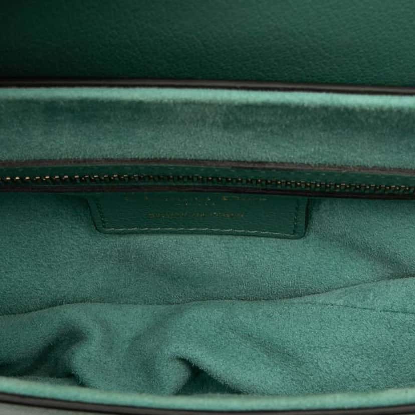 Dior Leather Saddle Bag Green Leather Very good condition - Model View