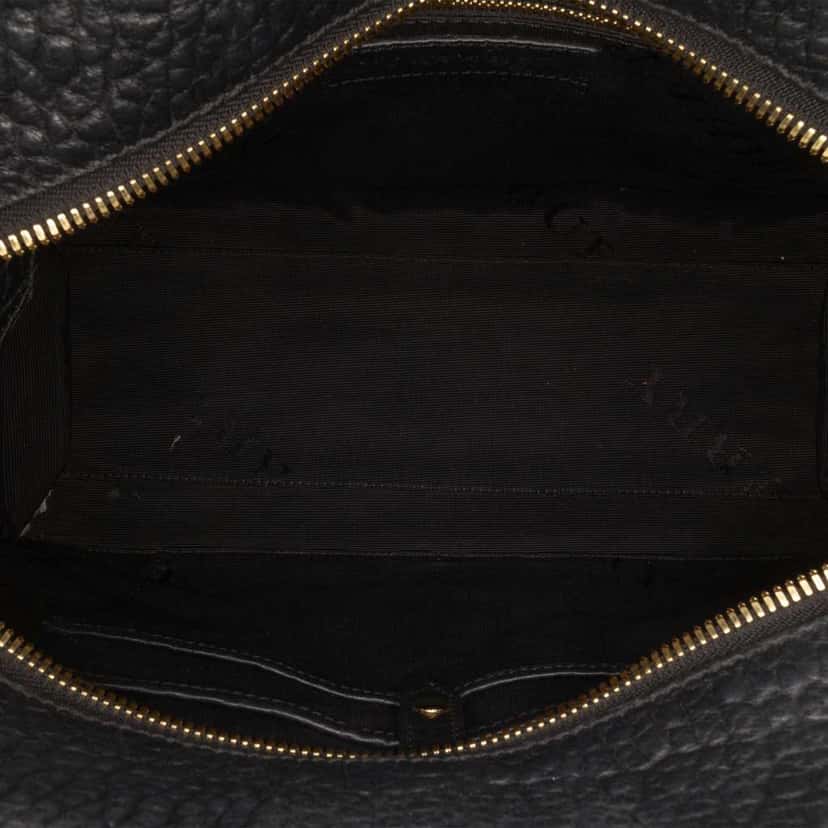 Burberry Medium Grained Leather Clifton Satchel Black Leather Good condition - Model View