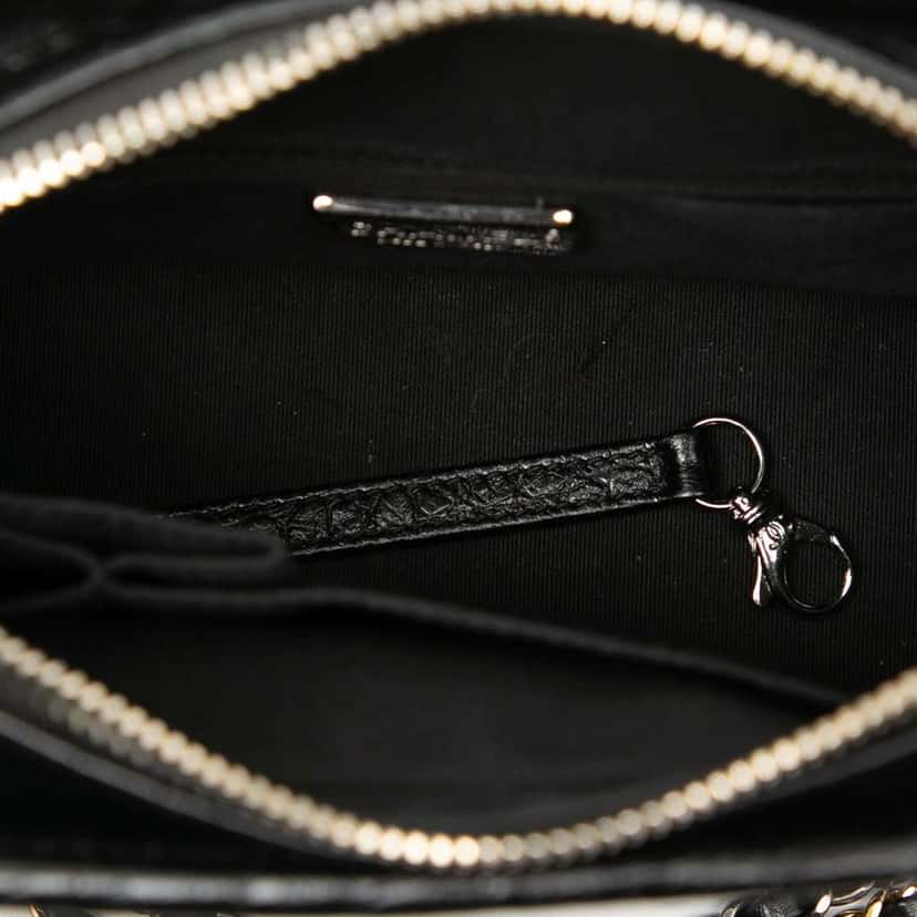 Chanel Small Croc Embossed Calfskin Gabrielle Hobo Black Leather Good condition - Model View