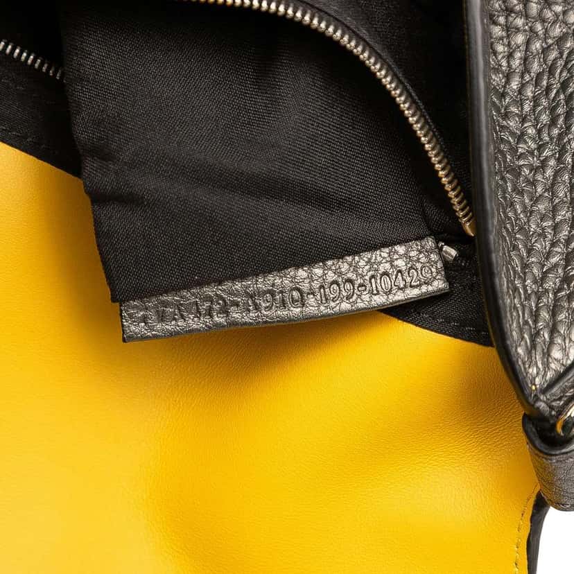 Fendi Leather Selleria Convertible Baguette Satchel Grey Leather Very good condition - Box View