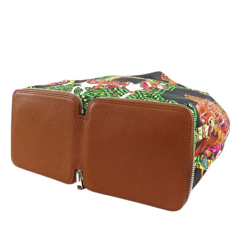 Hermès La Danse Du Cheval Marwari Silky Pop Tote Black Silk Good condition - Inside View