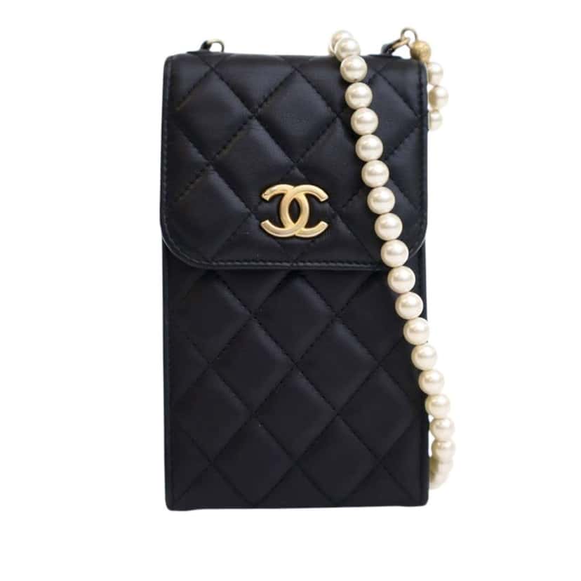Chanel CC Quilted Lambskin Pearl Phone Holder Black Leather Good condition - Front View
