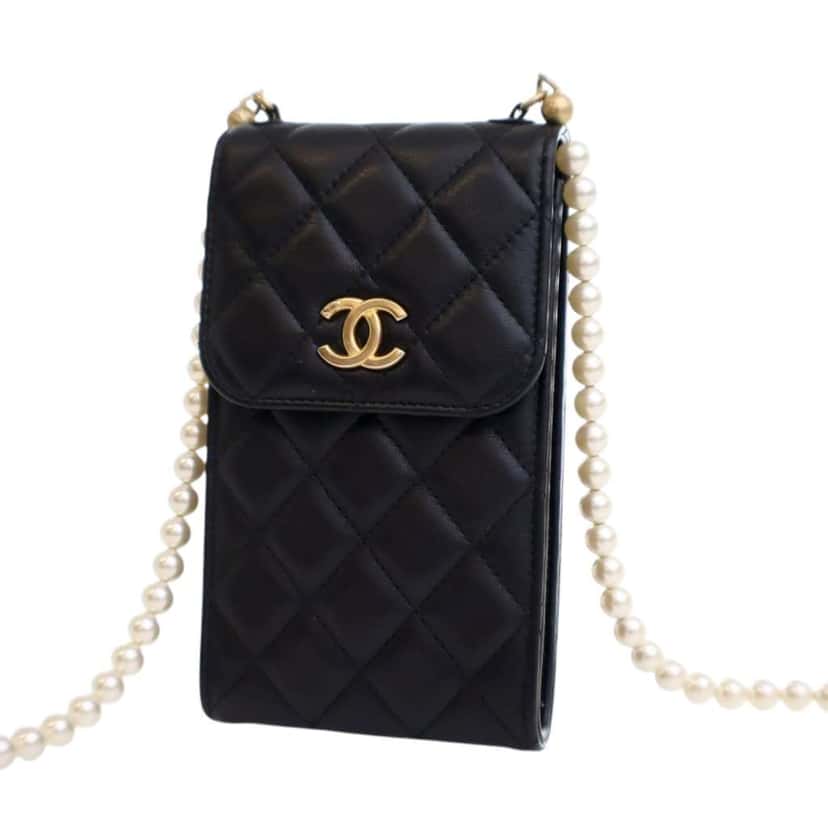 Chanel CC Quilted Lambskin Pearl Phone Holder Black Leather Good condition - Back View