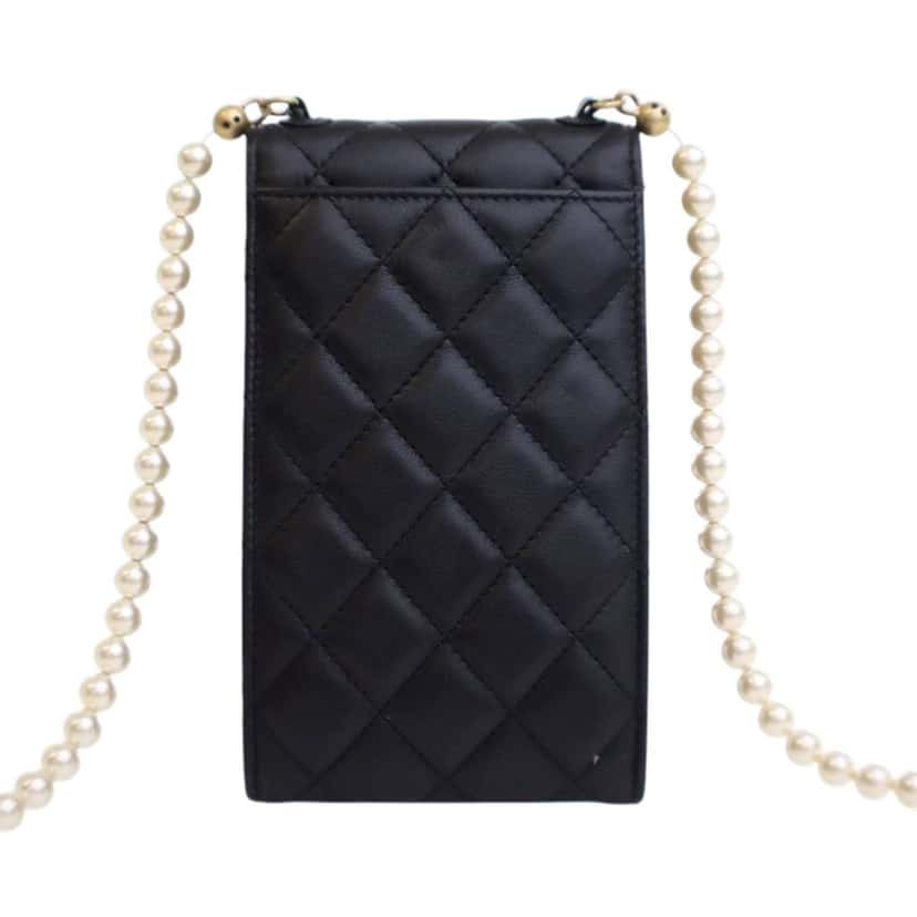 Chanel CC Quilted Lambskin Pearl Phone Holder Black Leather Good condition - Model View