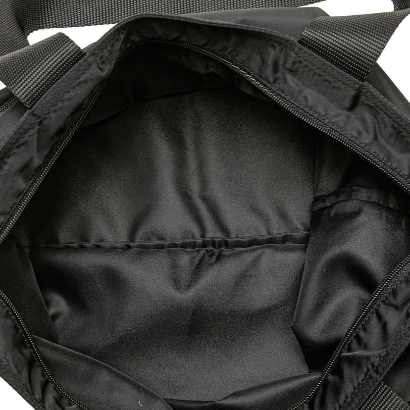 Prada Tessuto Tote Black Good condition - Model View