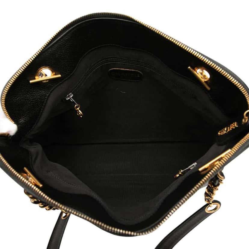 Chanel Caviar Logo Chain Shoulder Bag Black Leather Very good condition - Model View