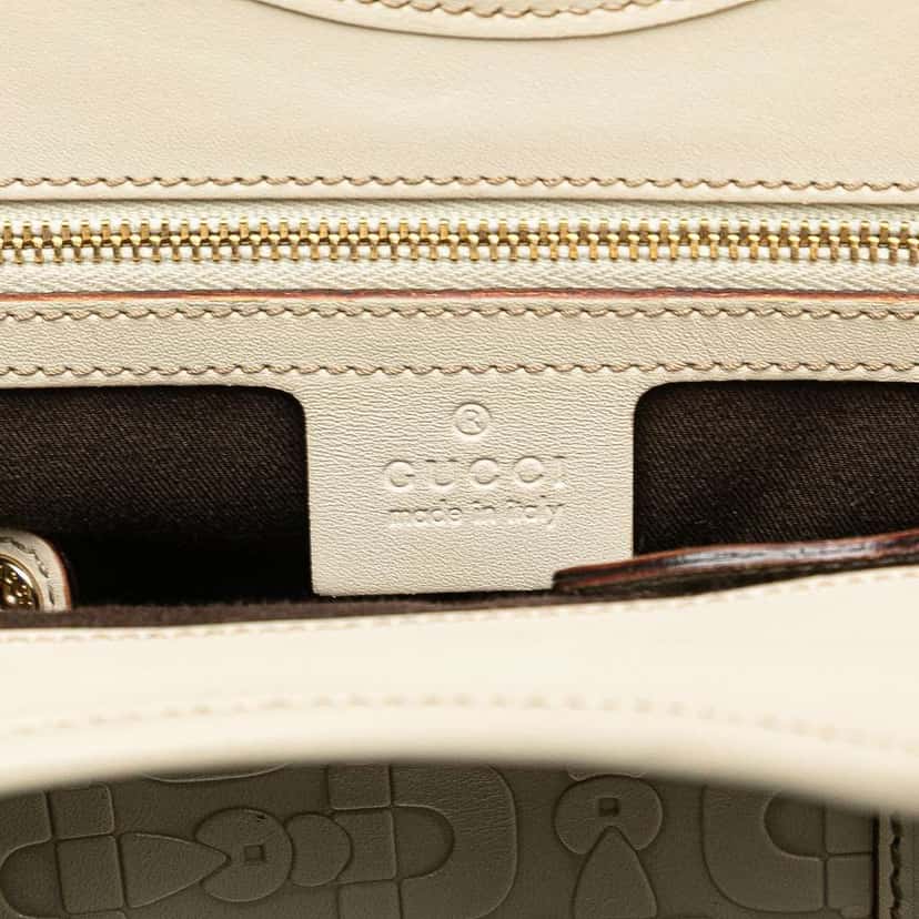 Gucci Horsebit Embossed Leather Shoulder Bag White Leather Good condition - Box View