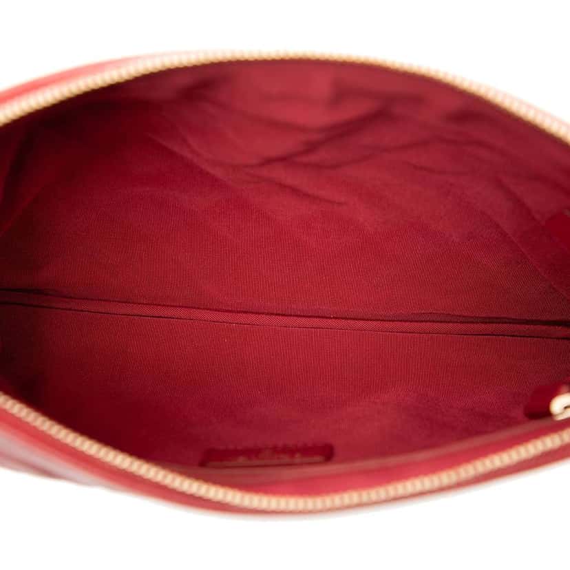 Chanel Medium Quilted Sheepskin Mademoiselle O Case Clutch Red Leather Good condition - Model View