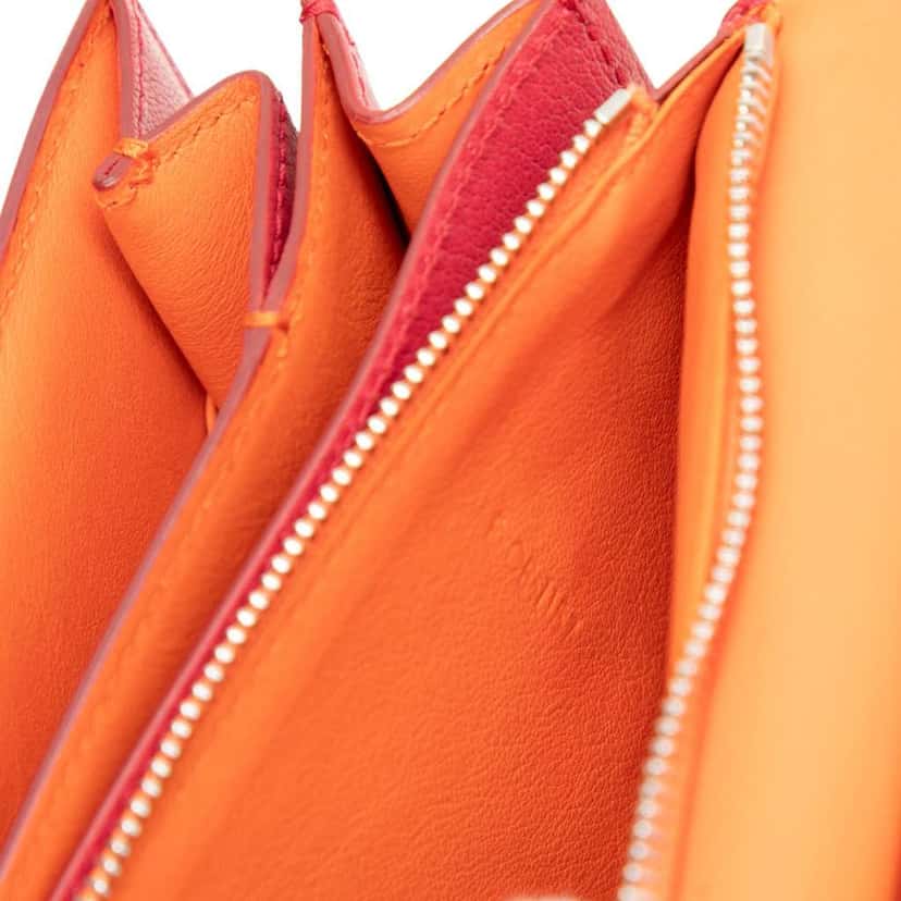 Celine Medium Calfskin Classic Box Red Leather Very good condition - Box View