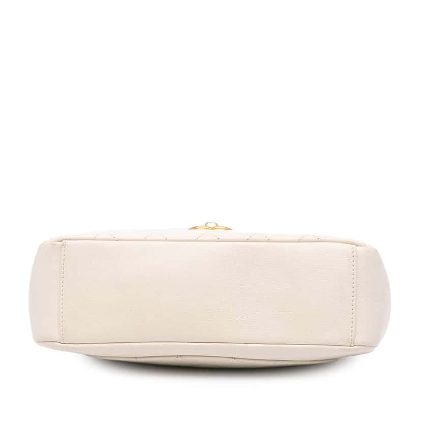 Chanel Quilted Lambskin Curved Flap White Leather Good condition - Inside View