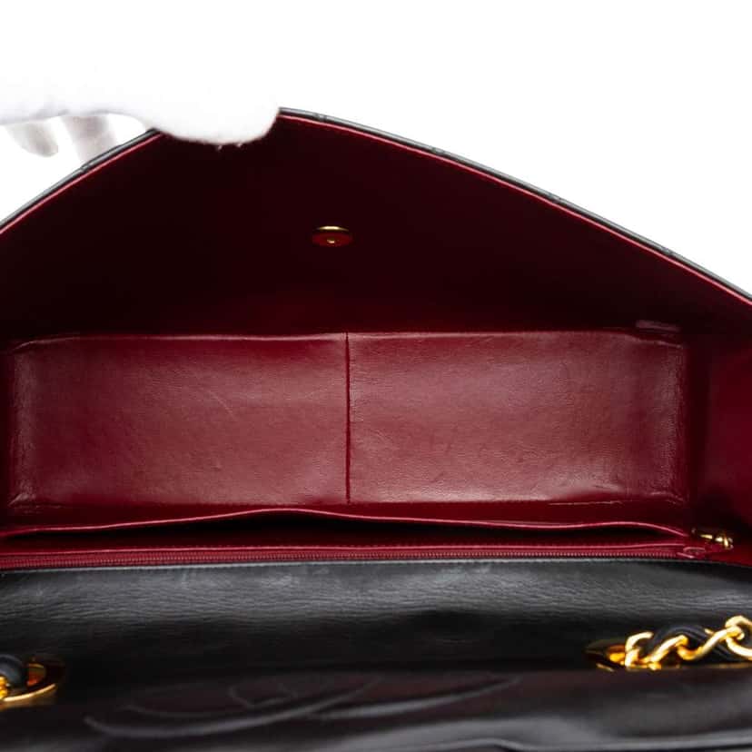 Chanel Maxi XL Classic Lambskin Single Flap Black Leather Good condition - Model View