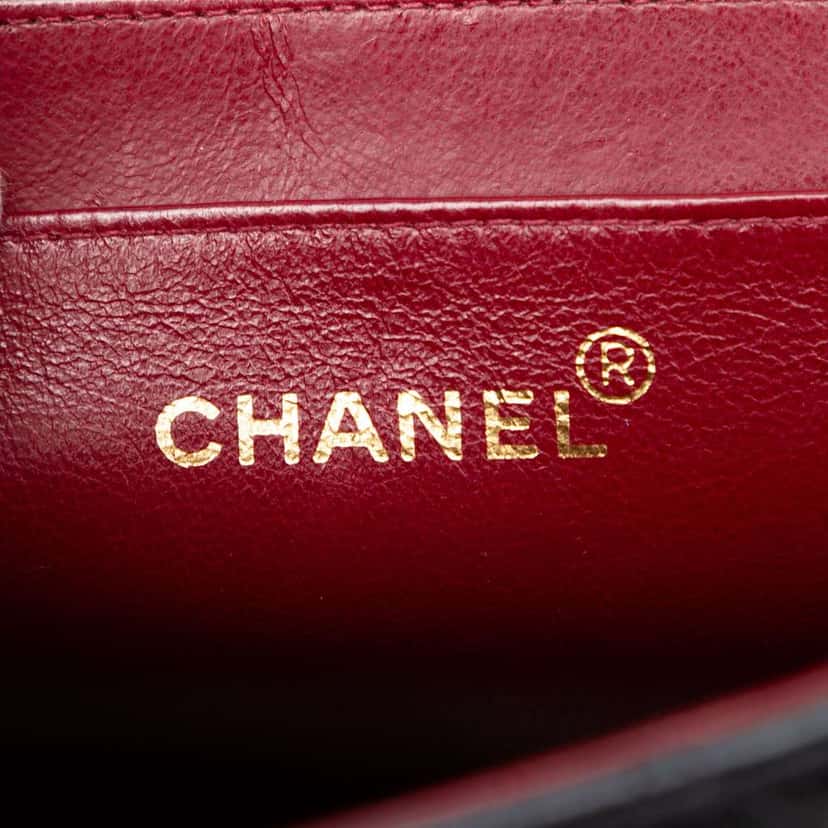 Chanel Maxi XL Classic Lambskin Single Flap Black Leather Good condition - Box View