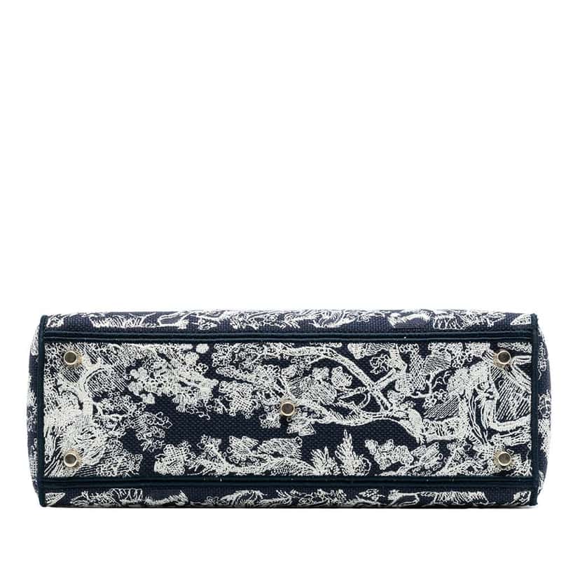 Dior Large Embroidered Canvas Toile de Jouy Lady D Lite Blue Canvas Good condition - Inside View