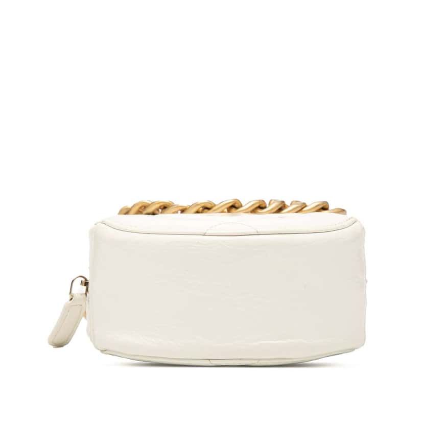 Chanel Lambskin 19 Round Clutch with Chain White Leather Good condition - Inside View