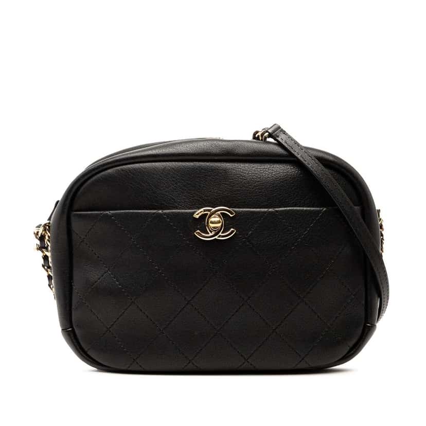 Chanel Medium Quilted Goatskin Casual Trip Camera Bag Black Leather Good condition - Front View