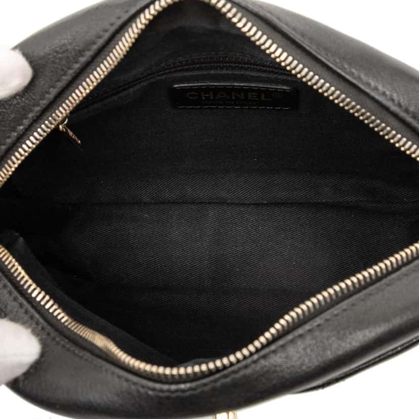 Chanel Medium Quilted Goatskin Casual Trip Camera Bag Black Leather Good condition - Model View