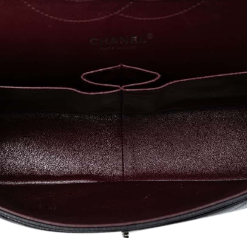 Chanel Jumbo Classic Caviar Double Flap Black Leather Good condition - Model View