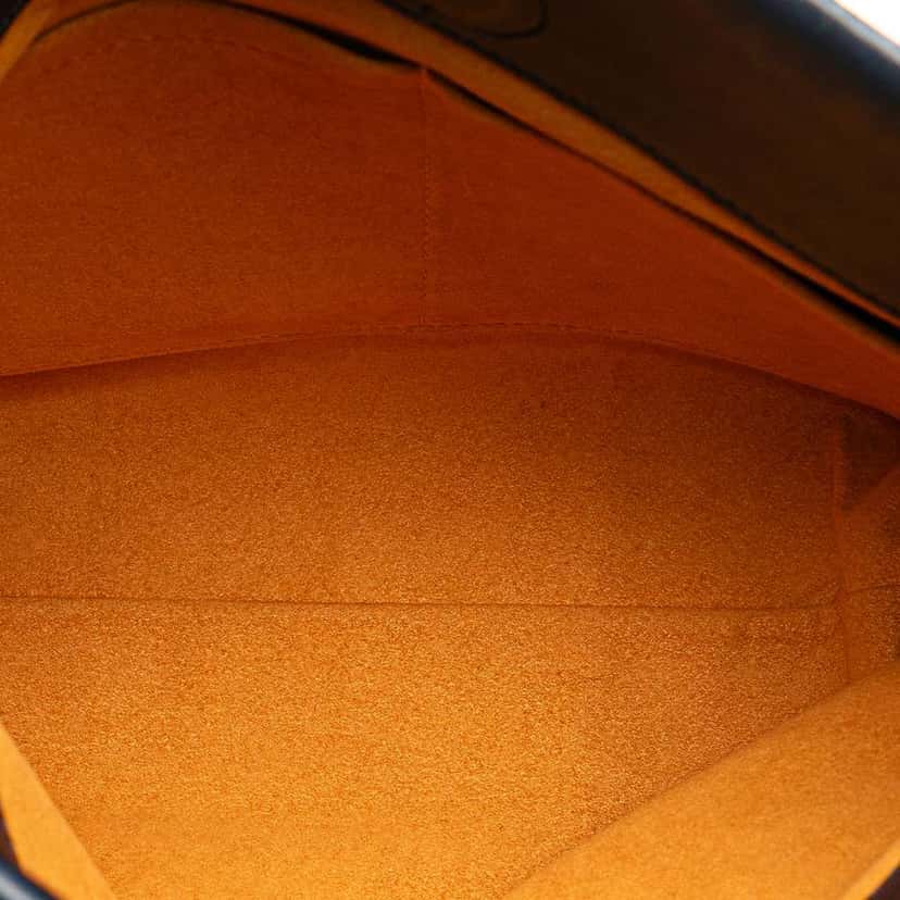 Louis Vuitton Monogram Tuileries Besace Brown Good condition - Model View