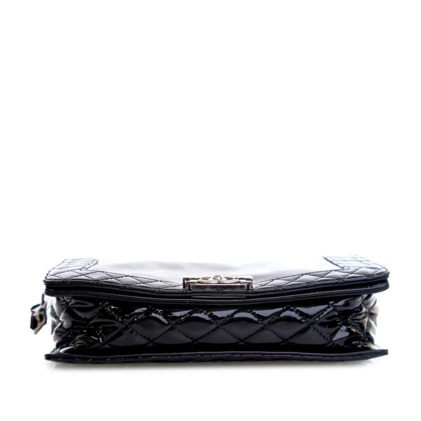 Chanel Medium Patent Boy Reverso Flap Black Leather Good condition - Inside View