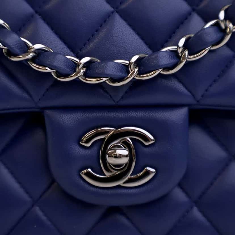 Chanel Medium Classic Lambskin Double Flap Blue Leather Good condition - Box View