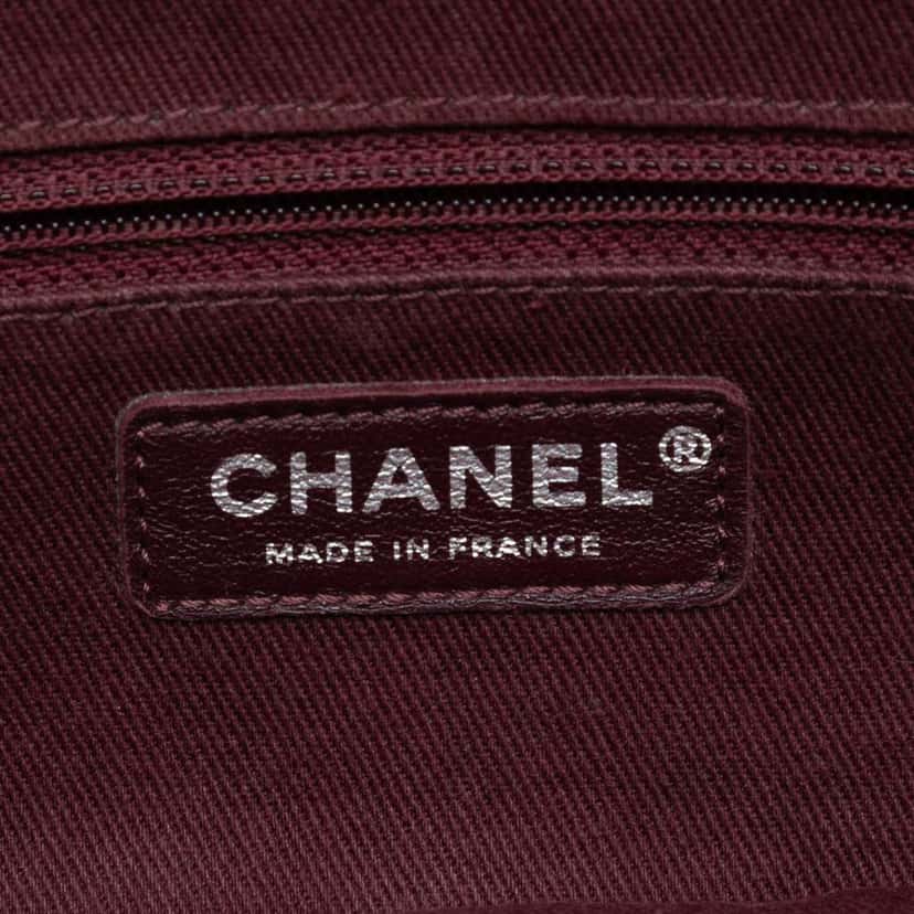 Chanel Small Quilted Distressed Calfskin Easy Flap Red Leather Good condition - Box View