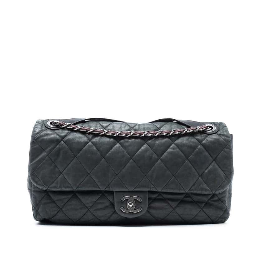 Chanel Jumbo Iridescent Calfskin In The Mix Flap Green Leather Good condition - Front View