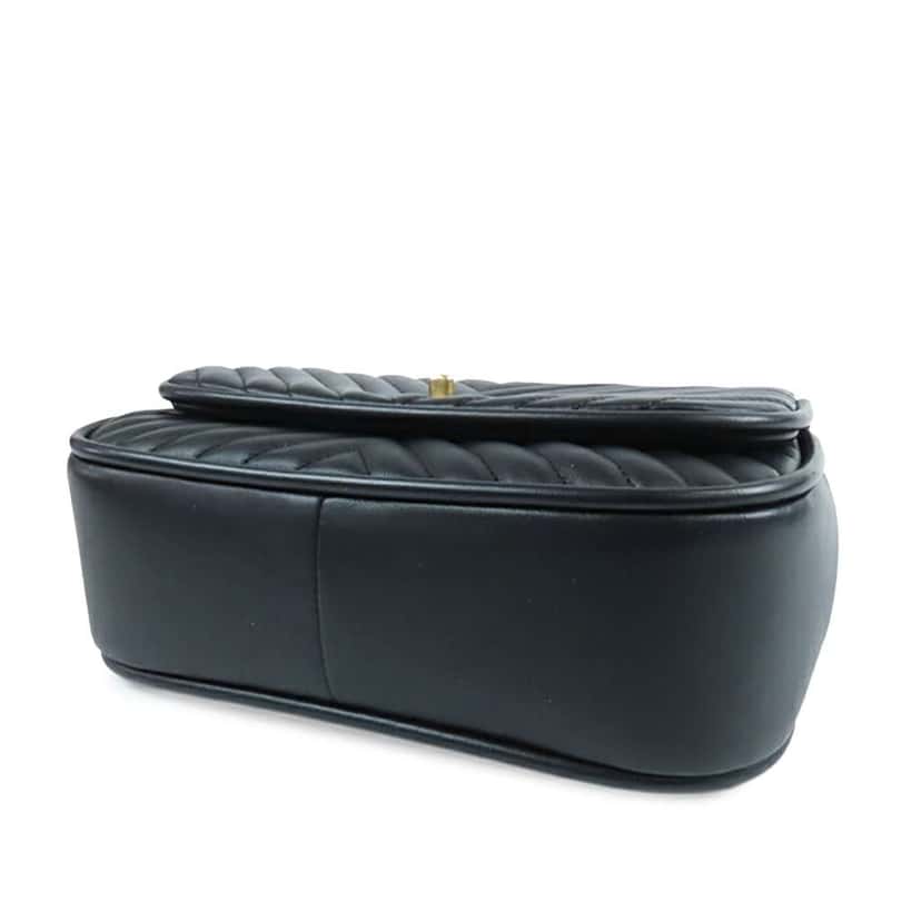 Chanel Medium CC Chevron Lambskin Chain Top Handle Flap Black Leather Good condition - Inside View