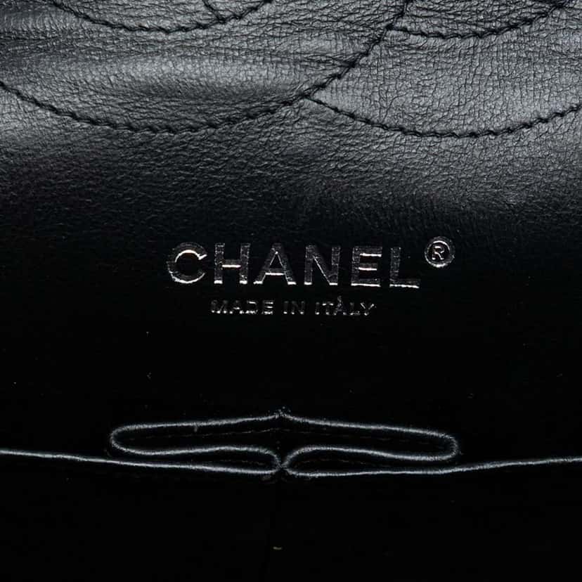 Chanel Jumbo Classic Patent Double Flap Black Leather Good condition - Box View