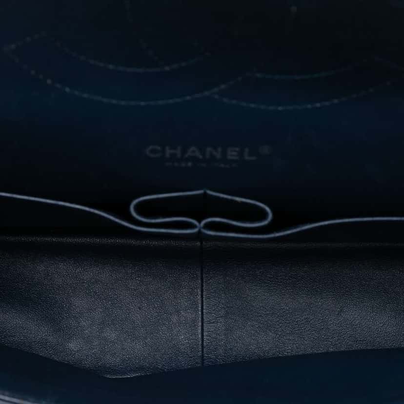 Chanel Jumbo Classic Chevron Patent Double Flap Blue Leather Good condition - Model View