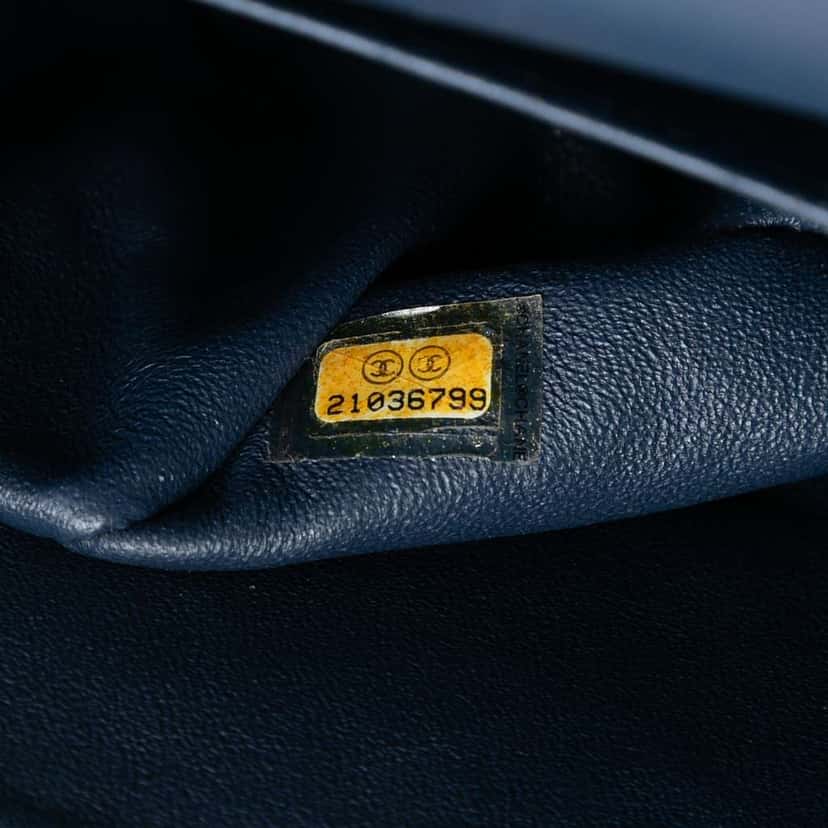 Chanel Jumbo Classic Chevron Patent Double Flap Blue Leather Good condition - Box View