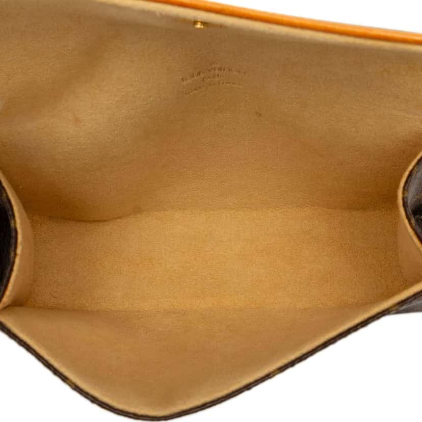 Louis Vuitton Monogram Pochette Florentine Brown Good condition - Model View