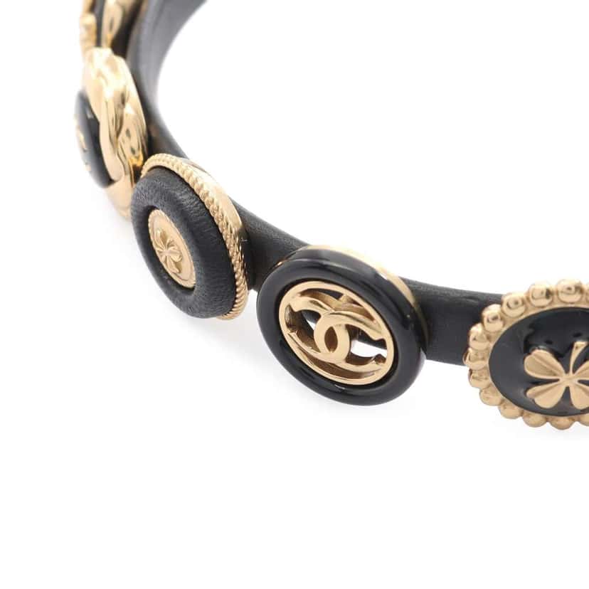 Chanel Gold Plated Leather Lucky Charms Choker Necklace Black Leather Good condition - Inside View