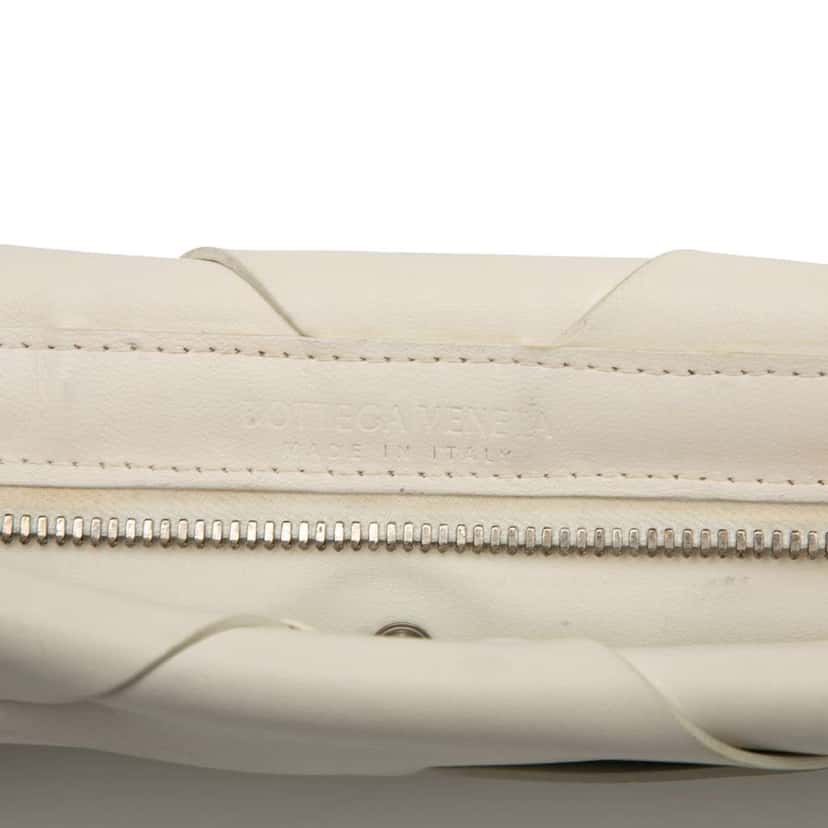 Bottega Veneta Nappa Maxi Intrecciato Blown Up Pouch White Leather Good condition - Box View