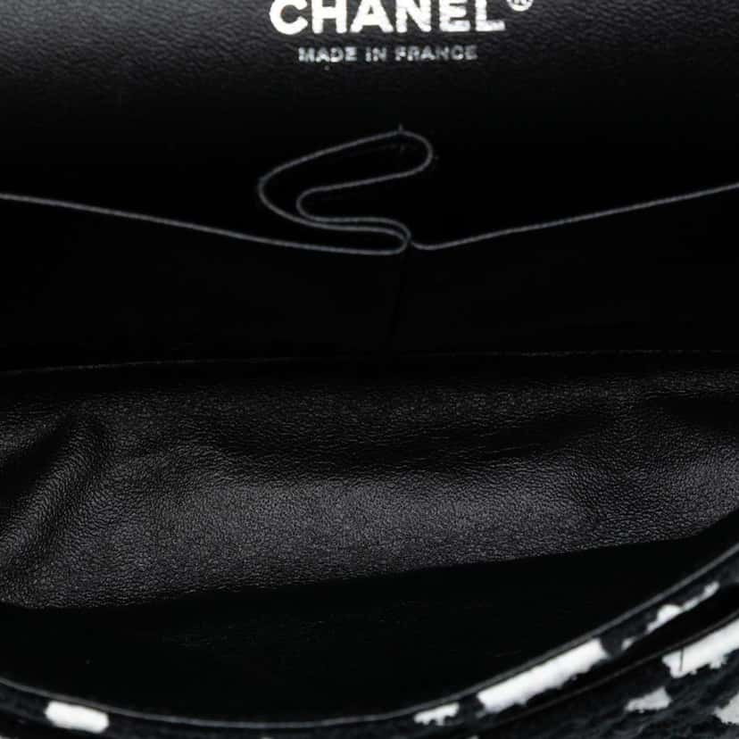 Chanel Medium Chevron Tweed Paint Splatter Double Flap Black Tweed Good condition - Model View
