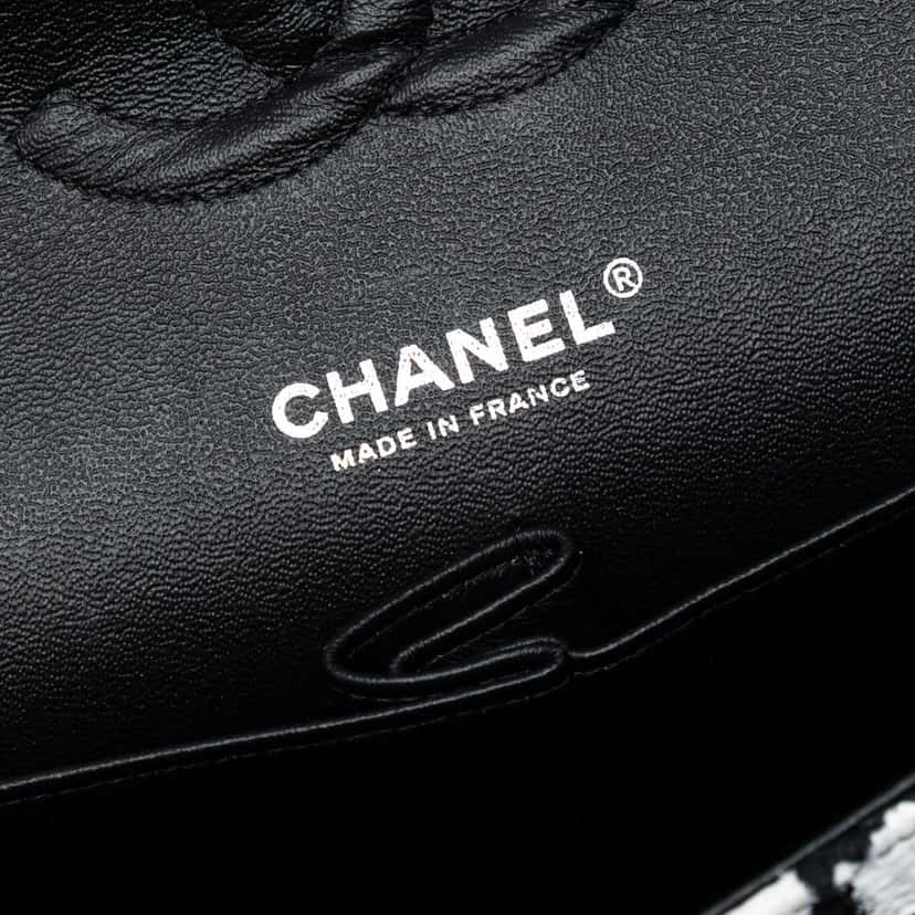 Chanel Medium Chevron Tweed Paint Splatter Double Flap Black Tweed Good condition - Box View