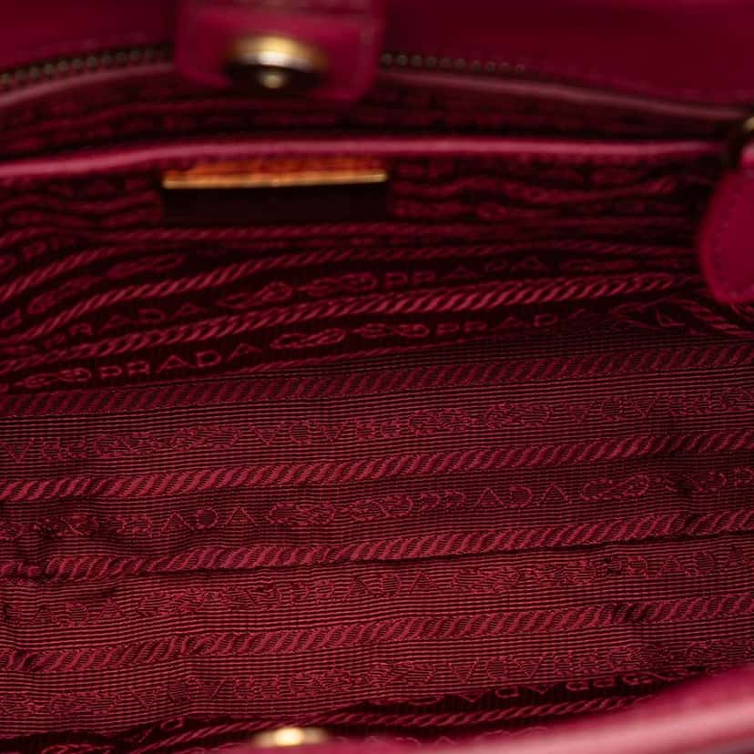 Prada Saffiano Lux Parabole Satchel Pink Leather Good condition - Model View