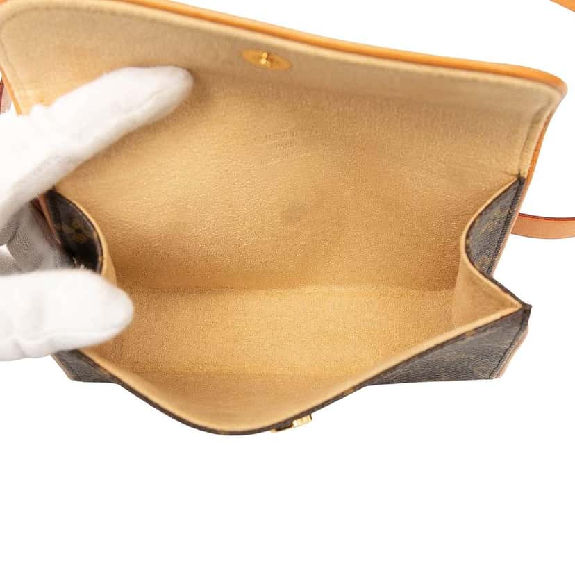 Louis Vuitton Monogram Pochette Florentine Brown Good condition - Model View