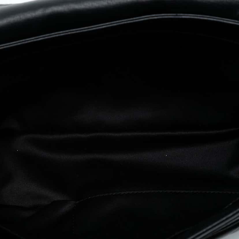 Chanel CC Quilted Calfskin Hamptons Foldover Flap Black Leather Good condition - Model View
