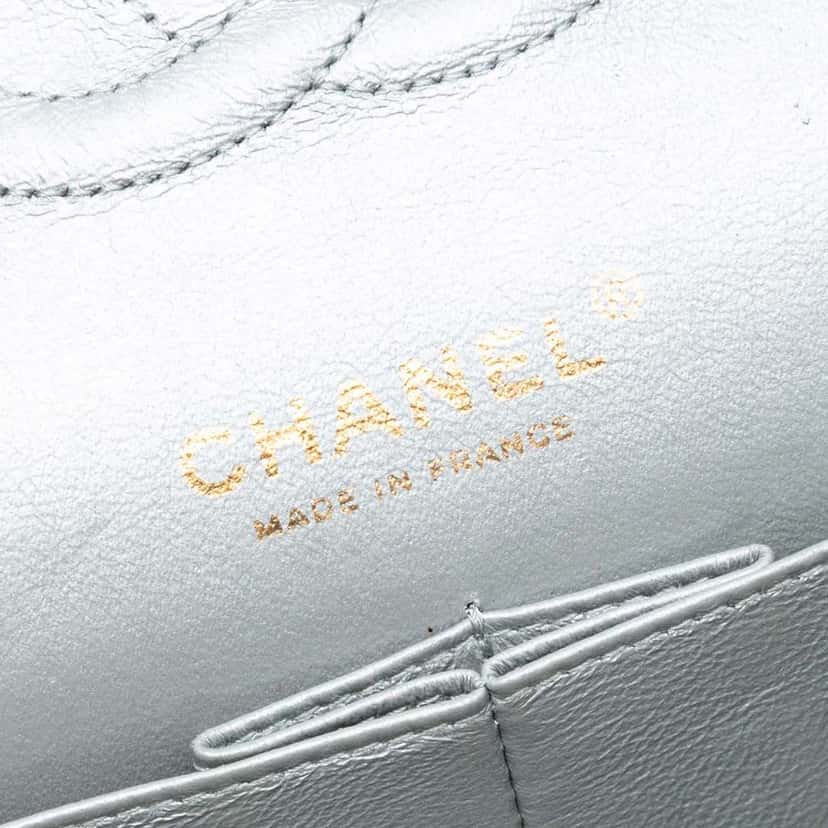 Chanel Medium Classic Iridescent Lambskin Double Flap Silver Leather Good condition - Box View