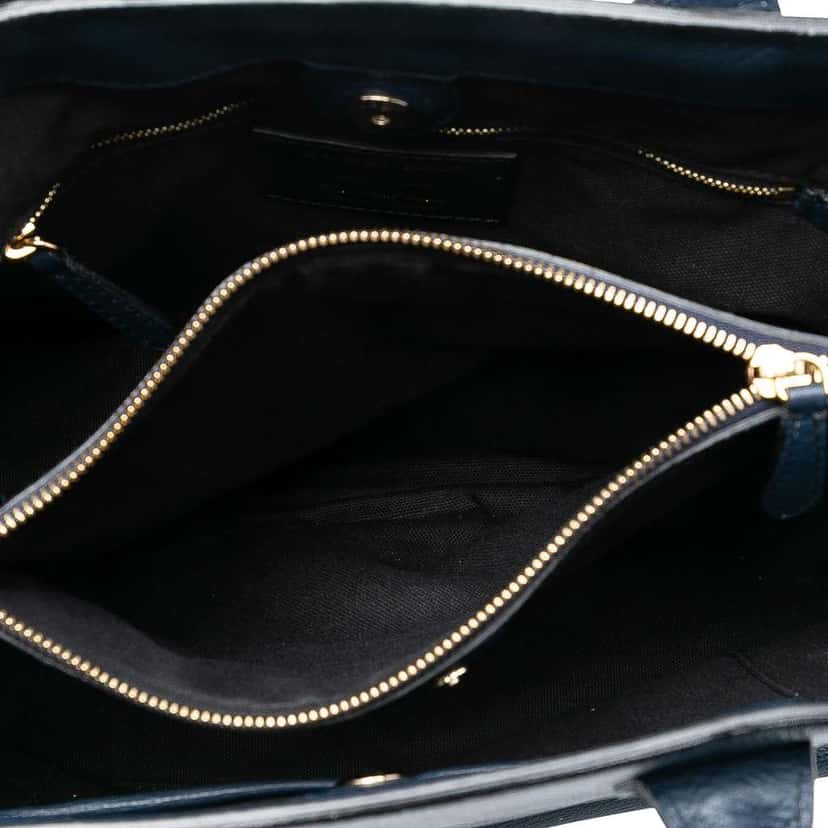 Burberry Medium Leather and House Check Banner Satchel Blue Leather Good condition - Model View
