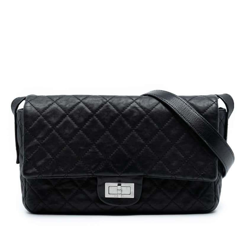 Chanel Quilted Calfskin Reissue 2.55 Easy Messenger Flap Black Leather Good condition - Front View