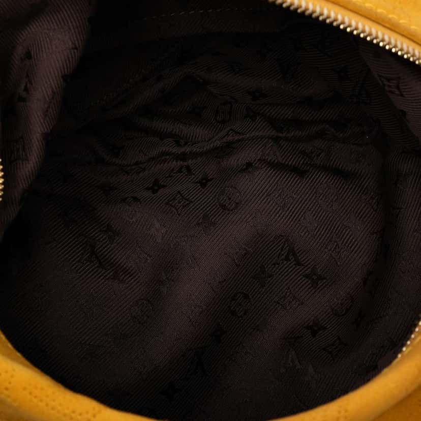 Louis Vuitton Monogram Suede Onatah GM Yellow Leather Very good condition - Model View