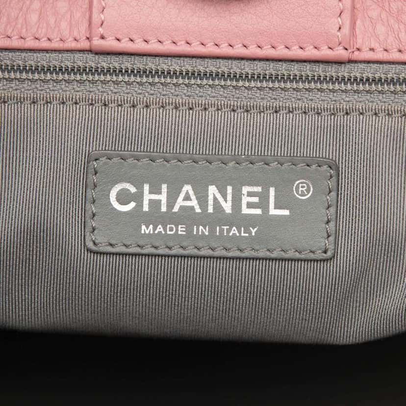 Chanel Caviar Executive Cerf Pink Leather Good condition - Box View