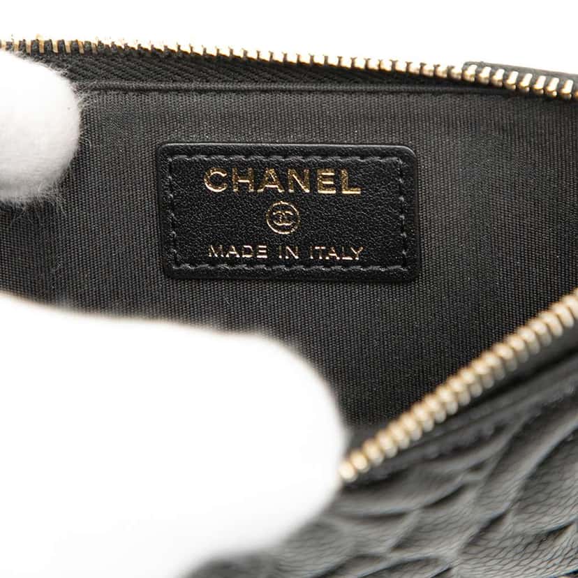 Chanel CC Embossed Caviar Camellia Flat Phone Case Wallet Pouch Black Leather Good condition - Box View