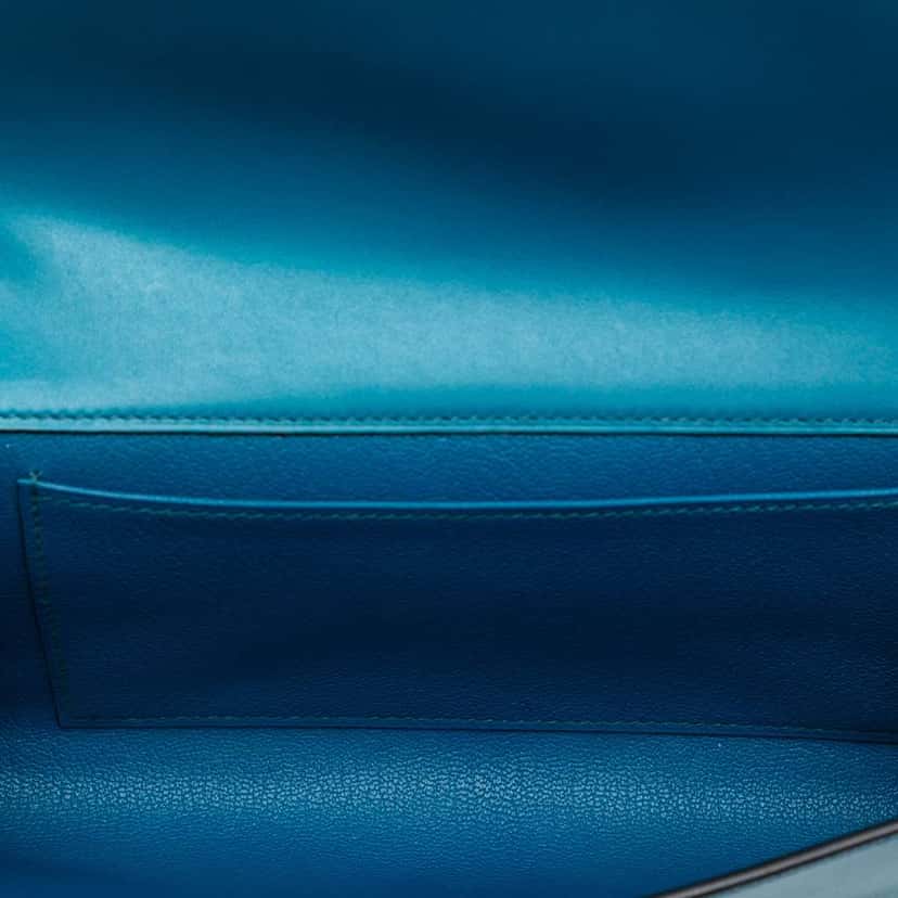 Hermès Tadelakt Medor Clutch 23 Blue Leather Very good condition - Model View
