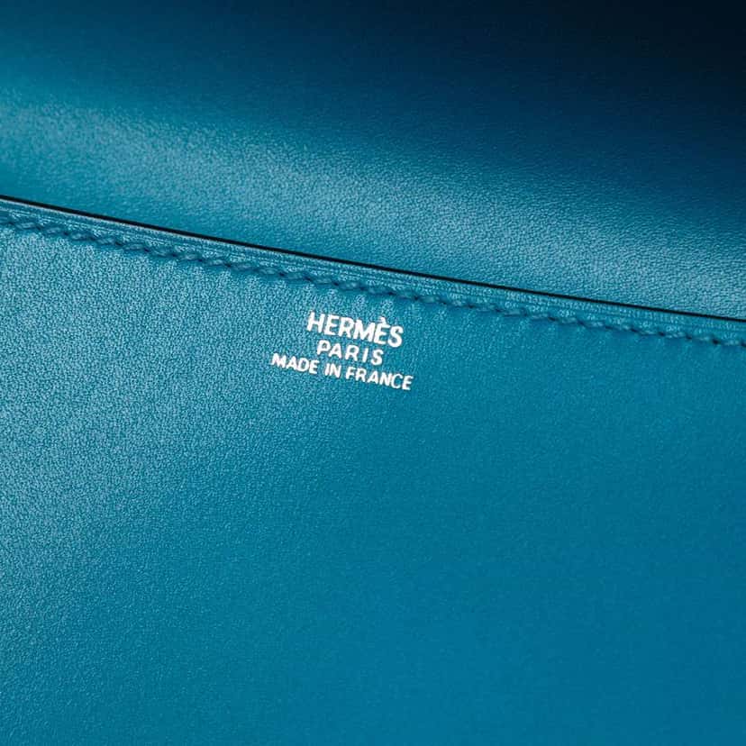 Hermès Tadelakt Medor Clutch 23 Blue Leather Very good condition - Box View