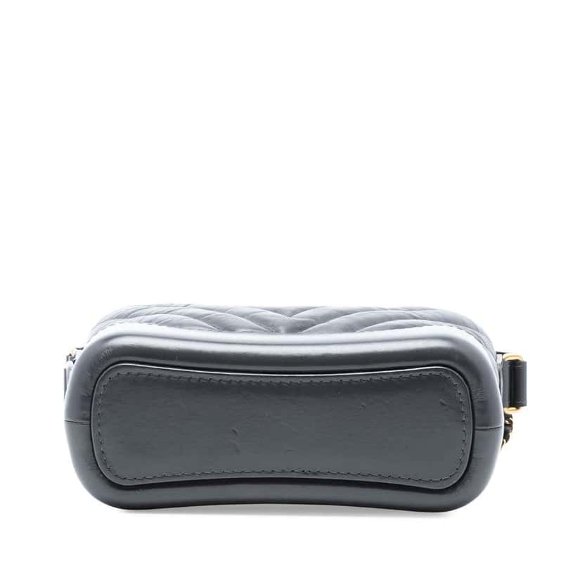 Chanel Small Chevron Aged Calfskin Gabrielle Hobo Grey Leather Good condition - Inside View