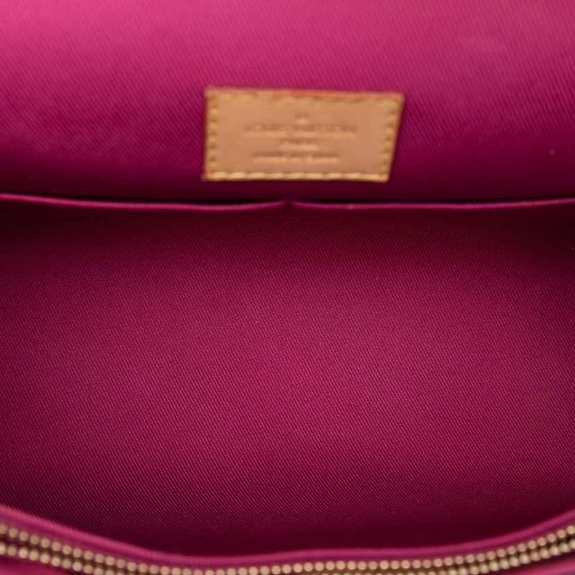 Louis Vuitton Monogram Cluny BB Brown Good condition - Model View