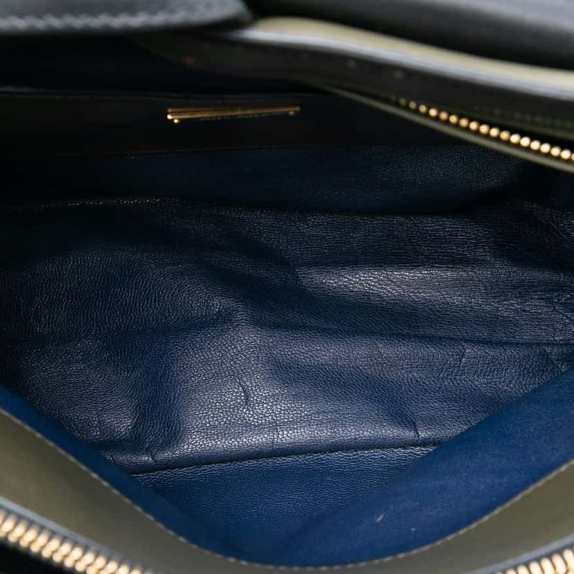 Miu Miu Tricolor Vitello Soft Flap Handbag Brown Leather Good condition - Model View